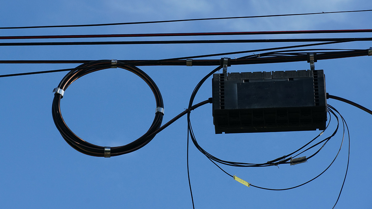 Mastering Cable Management in Fiber Broadband Deployments: Key Challenges and Best Practices